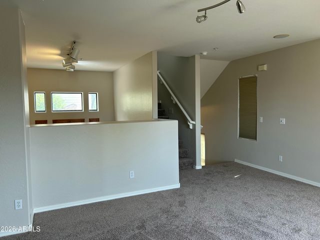 712 S BECK Avenue, Tempe, AZ 85281