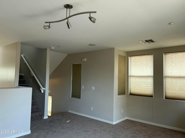 712 S BECK Avenue, Tempe, AZ 85281