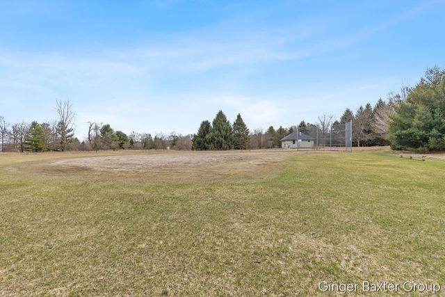 7476 Tillicum Trail Ne, Cannon Twp, MI 49341