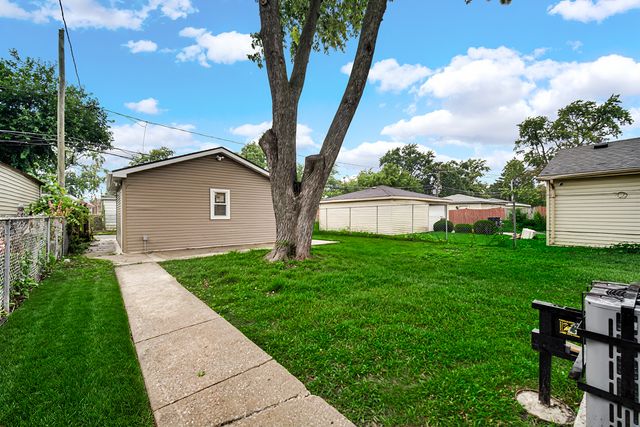 13706 S Atlantic Avenue, Riverdale, IL 60827