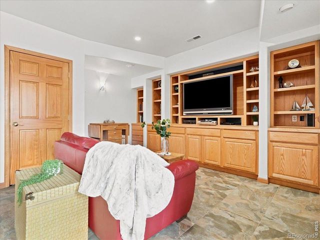 1669 Brown Court, Longmont, CO 80503