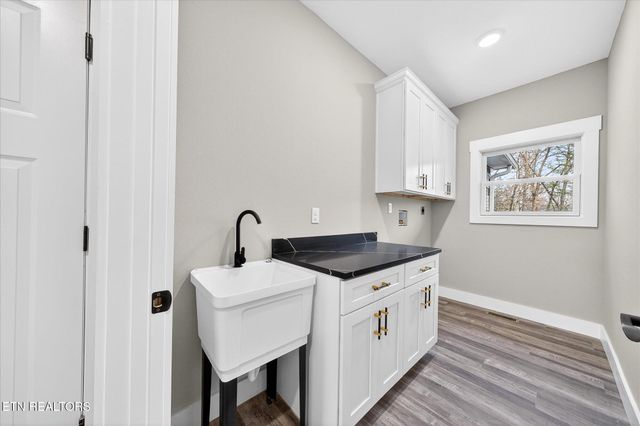 941 E Deer Creek Drive, Crossville, TN 38571