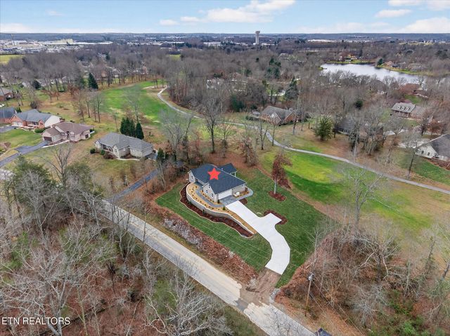 941 E Deer Creek Drive, Crossville, TN 38571