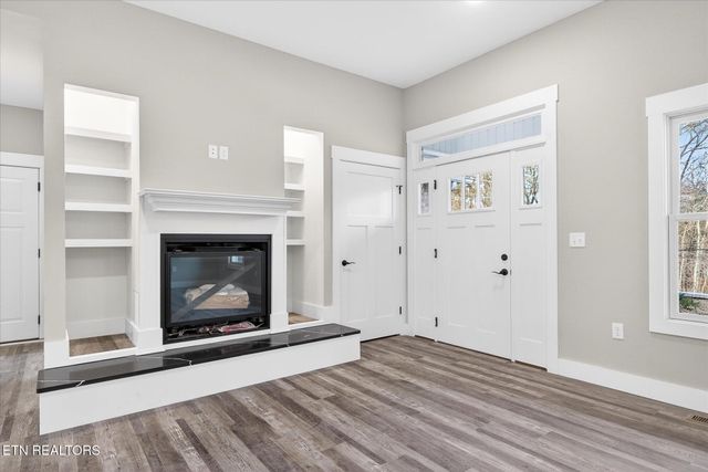 941 E Deer Creek Drive, Crossville, TN 38571