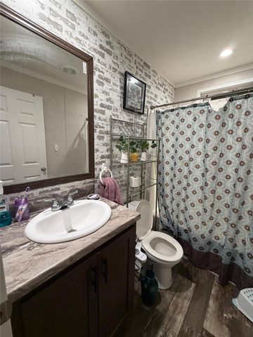 401 Road 51022, Cleveland, TX 77327