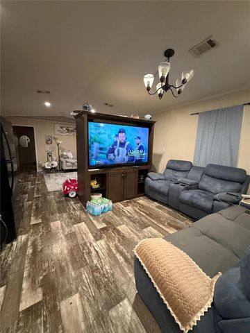 401 Road 51022, Cleveland, TX 77327