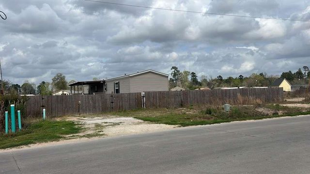 401 Road 51022, Cleveland, TX 77327