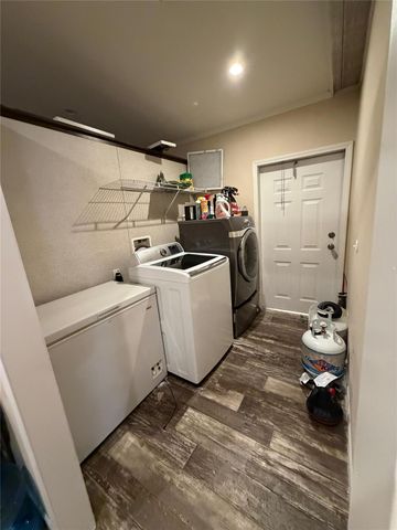 401 Road 51022, Cleveland, TX 77327