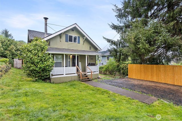516 Ballentine Street, Raymond, WA 98577