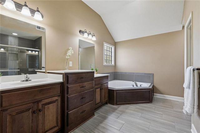 3400 NW 50 Street, Riverside, MO 64150