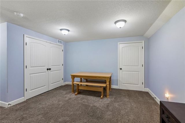 3400 NW 50 Street, Riverside, MO 64150