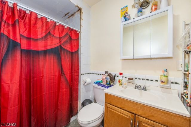 232 2nd St, Newark City, NJ 07107