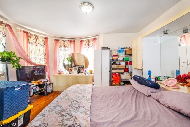 232 2nd St, Newark City, NJ 07107