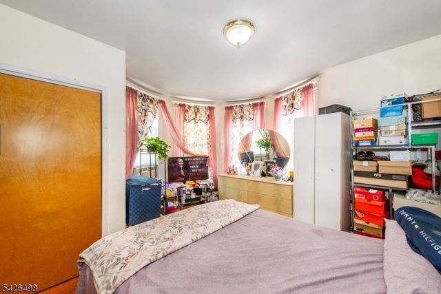 232 2nd St, Newark City, NJ 07107