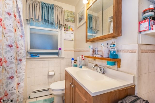 232 2nd St, Newark City, NJ 07107