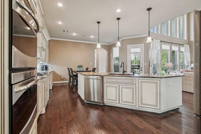 12915 Dunbar Cave Court, Humble, TX 77346
