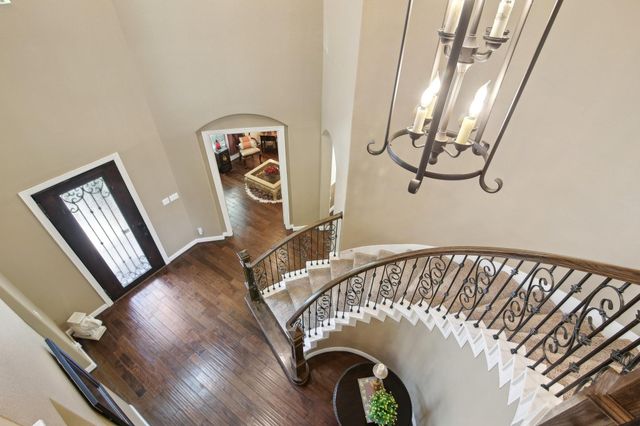 12915 Dunbar Cave Court, Humble, TX 77346