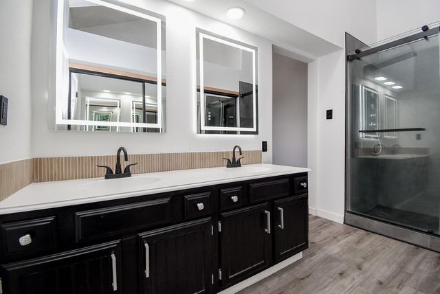 8715 Vinkins Road, Houston, TX 77071