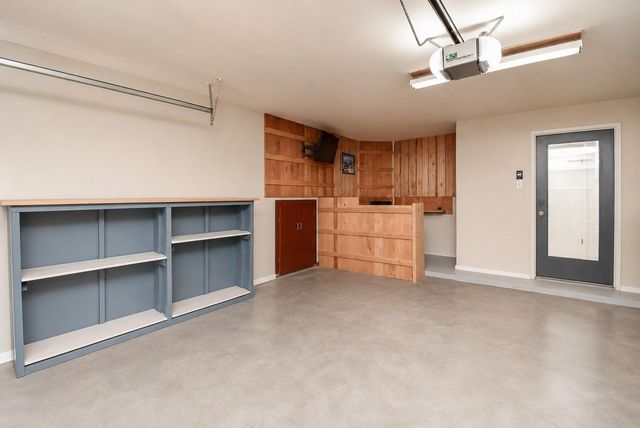 8715 Vinkins Road, Houston, TX 77071