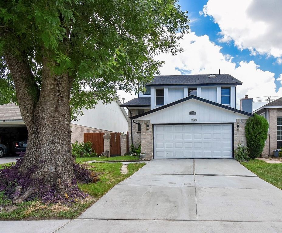 8715 Vinkins Road, Houston, TX 77071