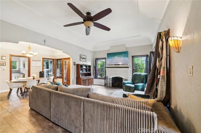 891 N 9th Street, Colton, CA 92324