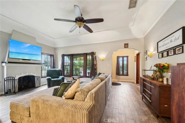 891 N 9th Street, Colton, CA 92324