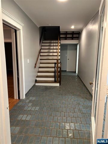 413 W Englewood Avenue, Teaneck, NJ 07666