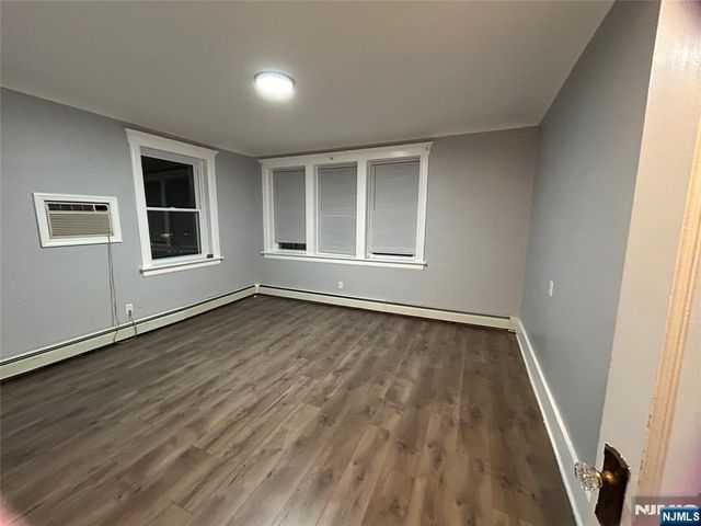 413 W Englewood Avenue, Teaneck, NJ 07666