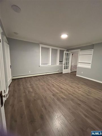 413 W Englewood Avenue, Teaneck, NJ 07666