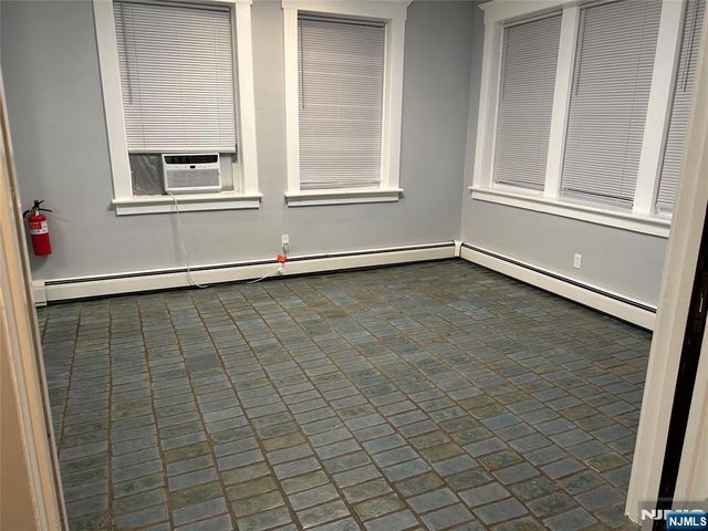 413 W Englewood Avenue, Teaneck, NJ 07666