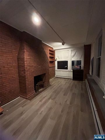 413 W Englewood Avenue, Teaneck, NJ 07666