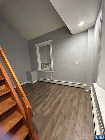 413 W Englewood Avenue, Teaneck, NJ 07666