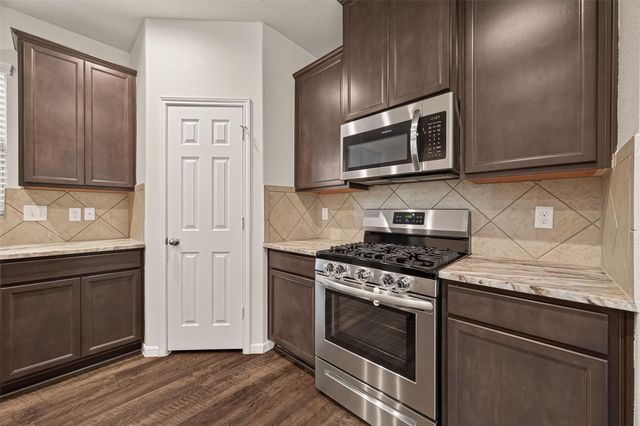 13129 Leisure Cove Drive, La Marque, TX 77568