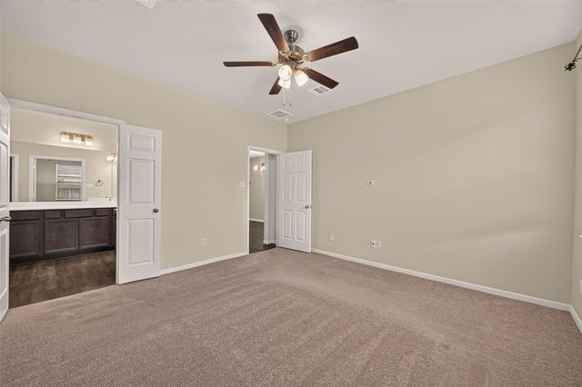 13129 Leisure Cove Drive, La Marque, TX 77568