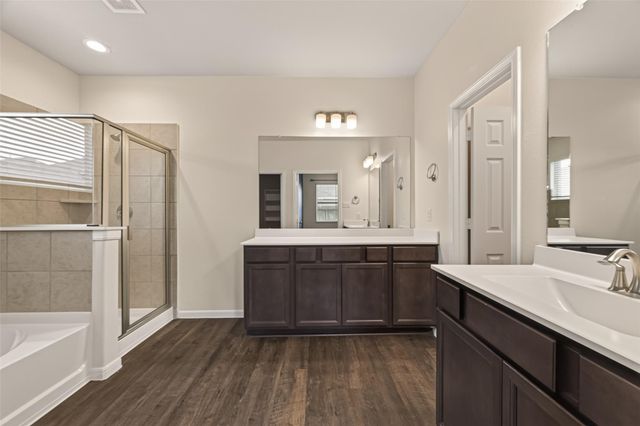 13129 Leisure Cove Drive, La Marque, TX 77568