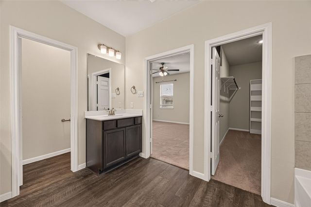 13129 Leisure Cove Drive, La Marque, TX 77568