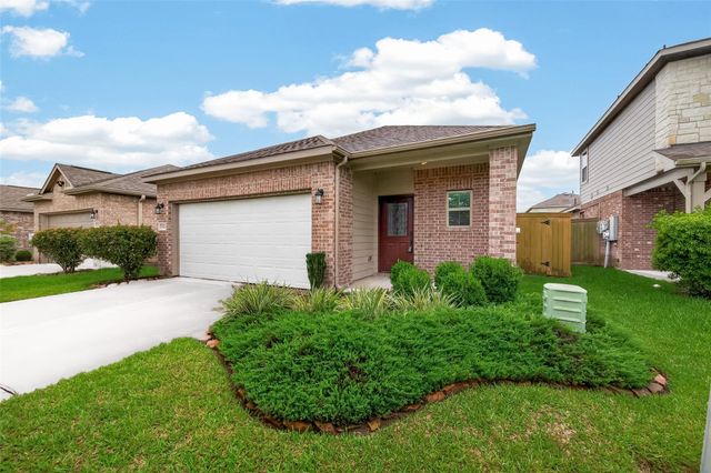 13129 Leisure Cove Drive, La Marque, TX 77568