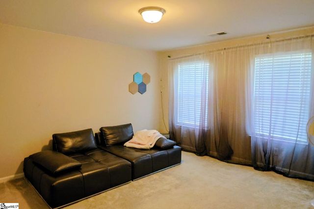 301 Farlow Court, Simpsonville, SC 29681
