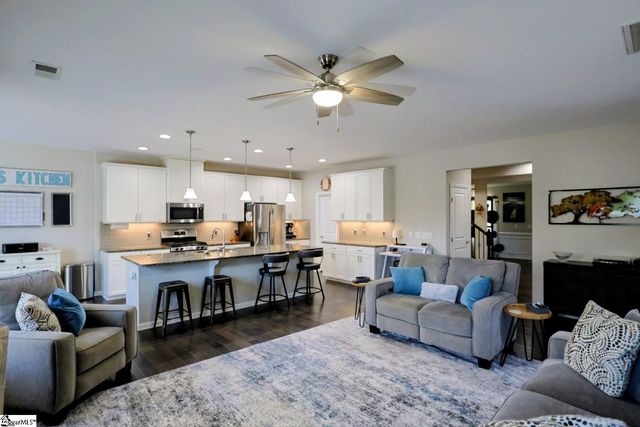301 Farlow Court, Simpsonville, SC 29681