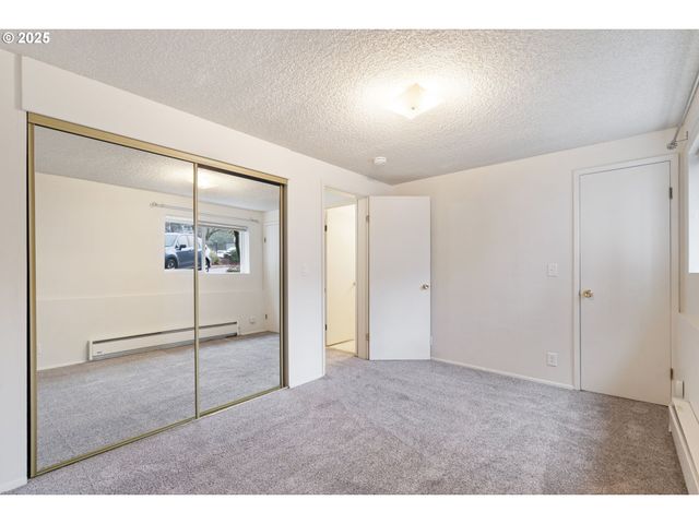 47 EAGLE CREST Dr 15, Lake Oswego, OR 97035