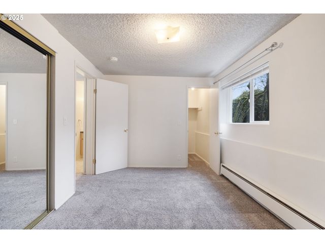 47 EAGLE CREST Dr 15, Lake Oswego, OR 97035