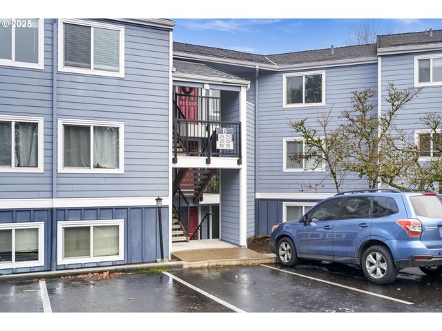 47 EAGLE CREST Dr 15, Lake Oswego, OR 97035