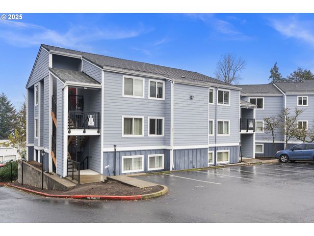 47 EAGLE CREST Dr 15, Lake Oswego, OR 97035