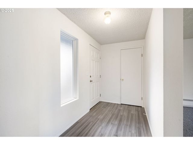 47 EAGLE CREST Dr 15, Lake Oswego, OR 97035