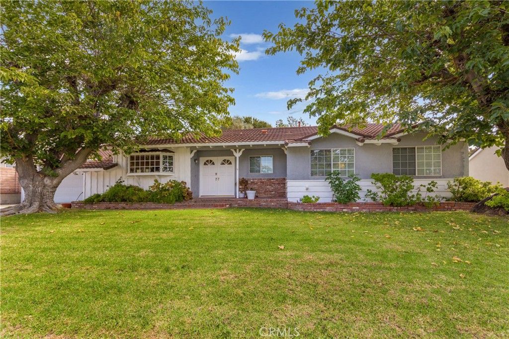 10900 Rathburn Avenue, Porter Ranch, CA 91326 — photo 2