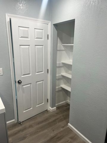 392 N Ferger Avenue, Fresno, CA 93701