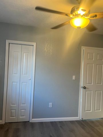 392 N Ferger Avenue, Fresno, CA 93701