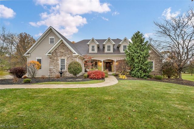 8933 Mountain View Drive, Mentor, OH 44060