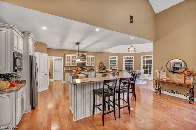 8933 Mountain View Drive, Mentor, OH 44060