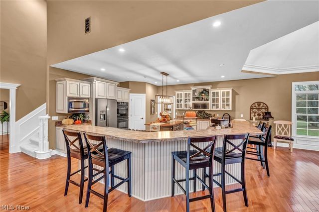 8933 Mountain View Drive, Mentor, OH 44060